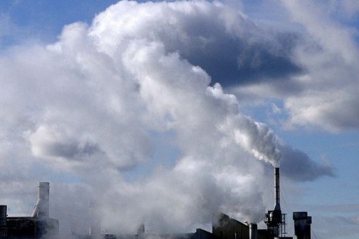 Ghg emissions smokestack toronto 564x341